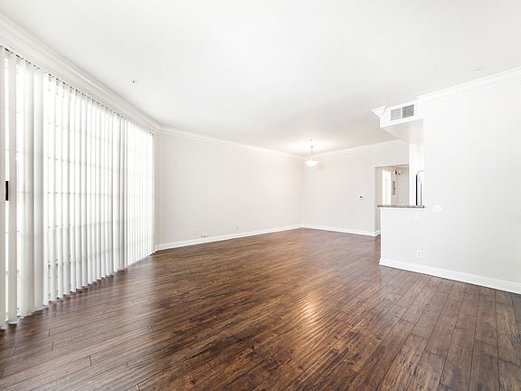 4th image of 4560 Coldwater Canyon Ave APT 303