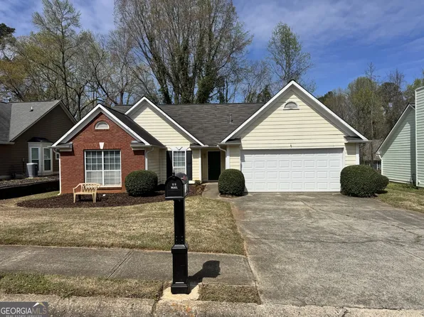 2925 Camelot Woods Dr, Lawrenceville, GA 30044