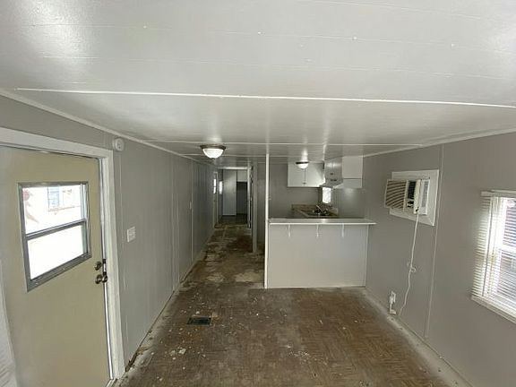 4th image of 3642 Boulder Hwy Trailer 3