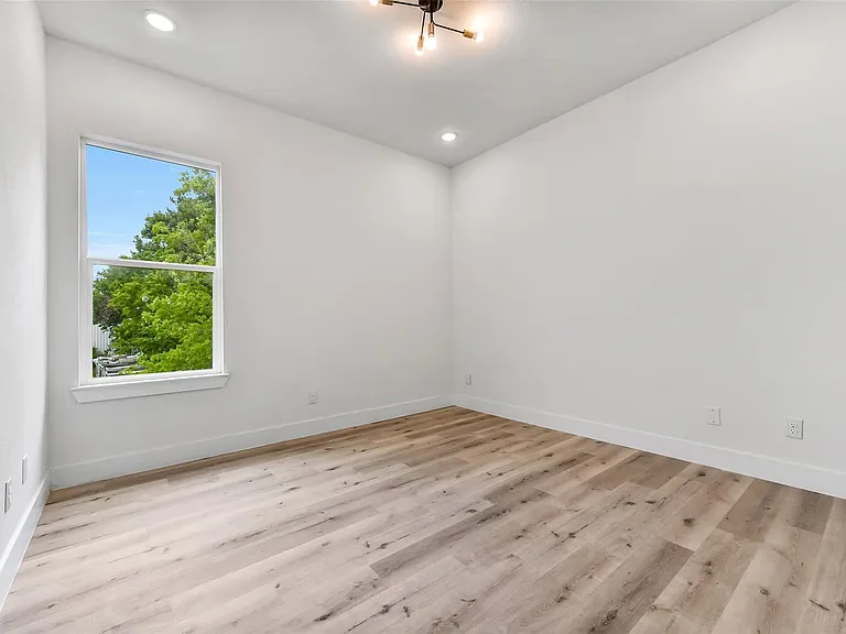 5906 Saint Augustine St #A — Photo 22