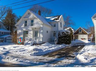 19 Cross St, Camden, ME 04843