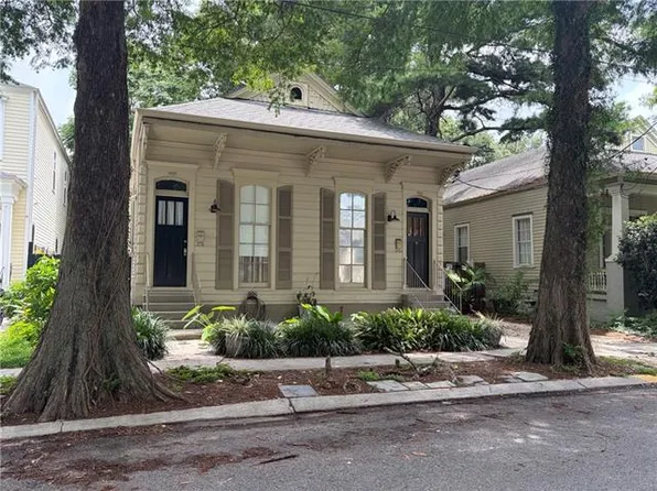 7625 Hampson St, New Orleans, LA 70118