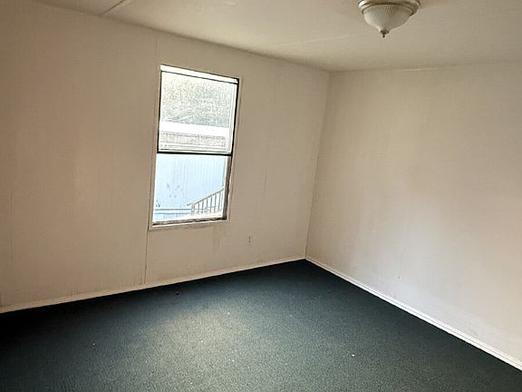 5th image of 67 Henry Dr