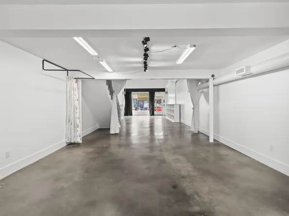 1050 S Fairfax Ave, Los Angeles, CA 90019