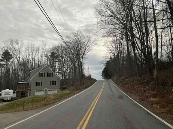 Exterior Neighborhood (street photo)