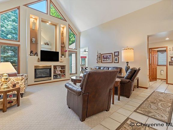 2nd image of 727 Cypress Ln