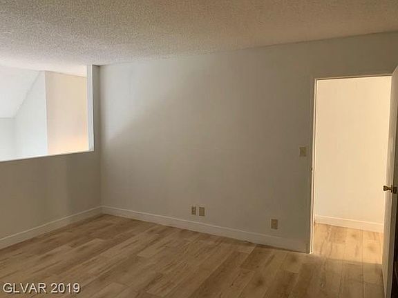 3rd image of 6502 Ironbark Ln