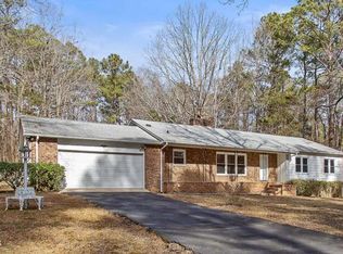 2110 New Hope Dr, Chapel Hill, NC 27514
