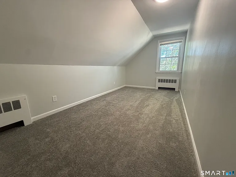 95 Burke St — Photo 9