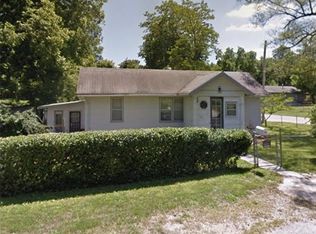 1201 E Hayward Ave, Independence, MO 64050