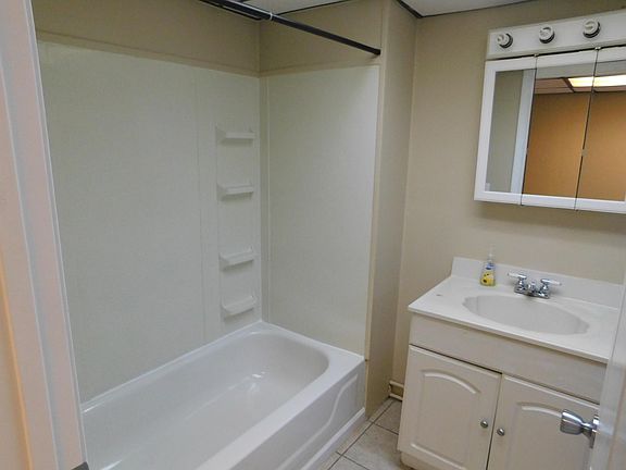 4th image of 203 N 3rd Ave #A