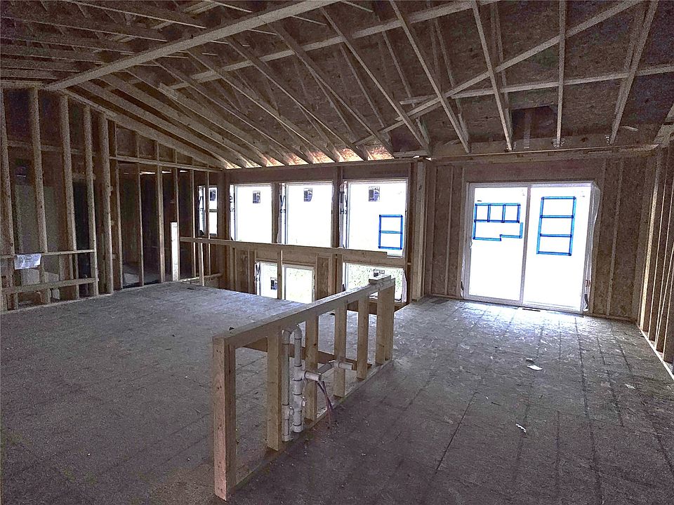 2nd image of 1517 3rd St SW