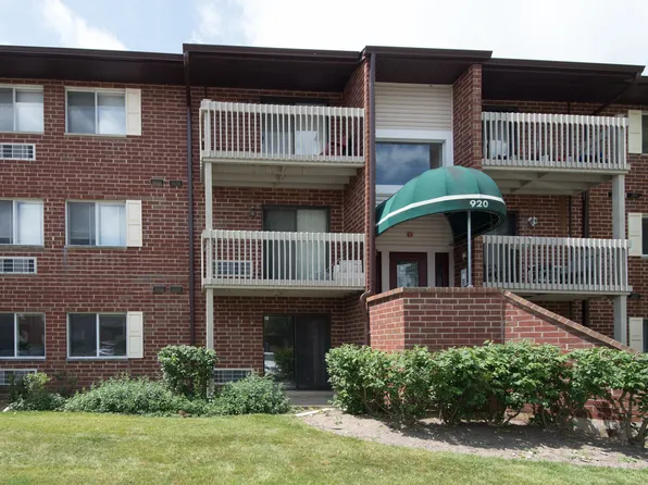 920 N Lakeside Dr APT 1B, Vernon Hills, IL 60061