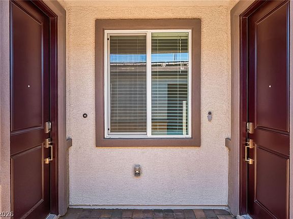 3rd image of 9398 Noble Fir Ridge Ave