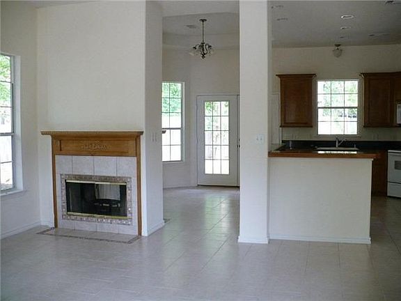 4th image of 13913 Dolphin Dr