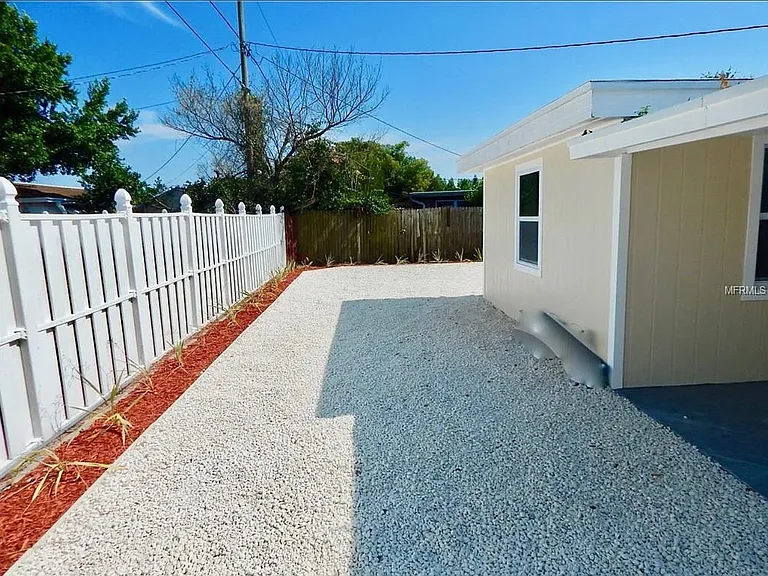 2240 Tahitian Dr — Photo 13