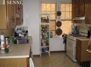 3 Newport Rd APT 6, Cambridge, MA 02140