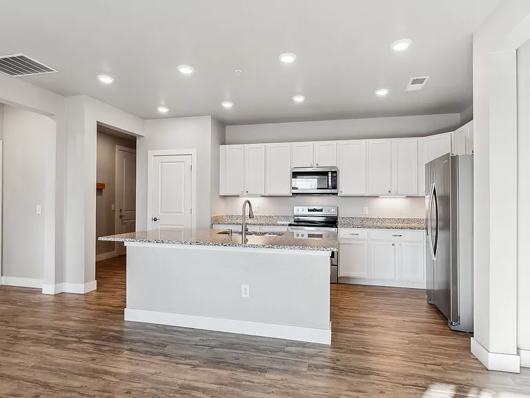 981 S Sable Blvd #208 — Photo 3