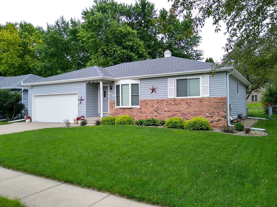 1st image of 4204 Village Green Ct