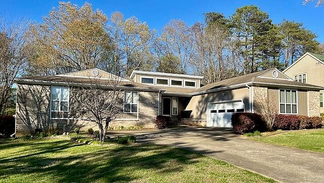1st image of 9507 Post Oak Dr