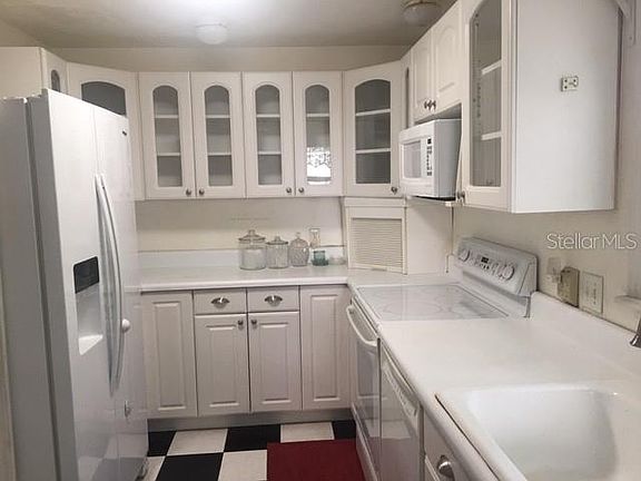 5th image of 2910 Williamsburg St