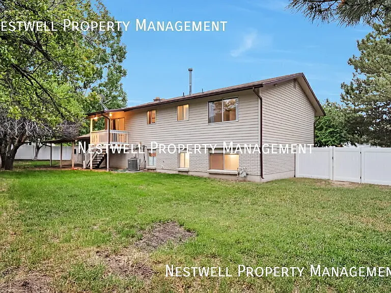815 E Dusty Rock Pl — Photo 28