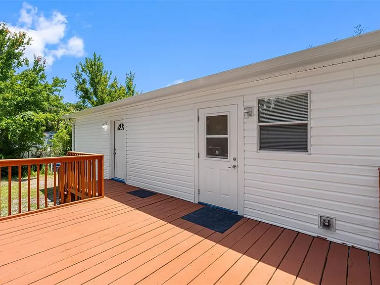 6847 Woodsman Dr — Photo 11