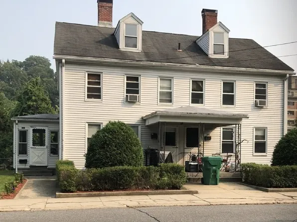 199 Green St #199, Clinton, MA 01510