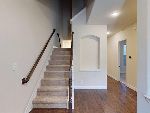 2nd image of 836 Dartford Dr