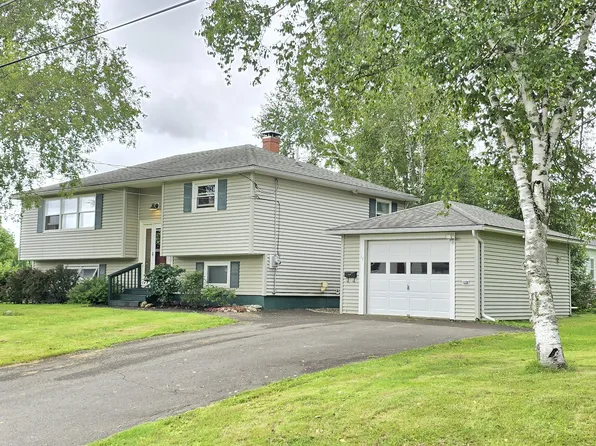 24 Sunnyside Street, Houlton, ME 04730