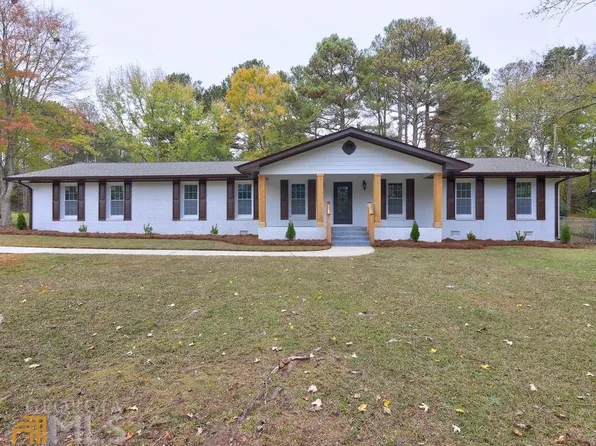 317 Fayette Villa Ct, Fayetteville, GA 30214
