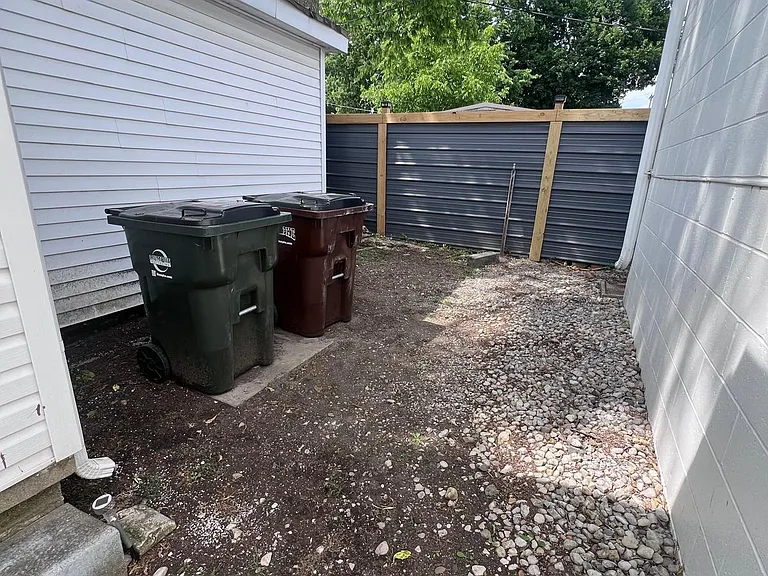508 W High St — Photo 17