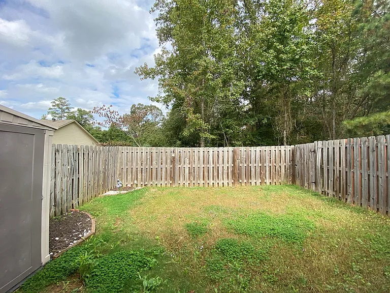 2807 Southwood Ln — Photo 22