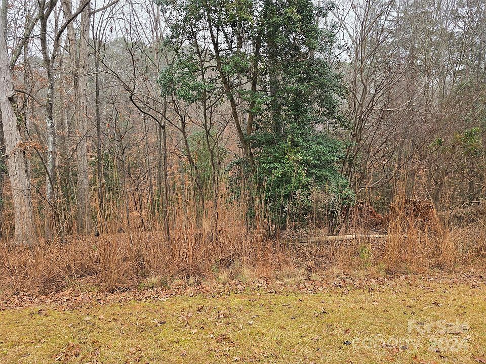 2nd image of 462 Fiddlers Ghost Cir