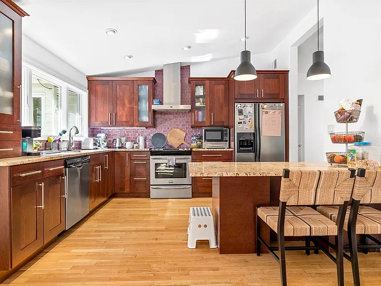 6 Nelson Dr — Photo 8