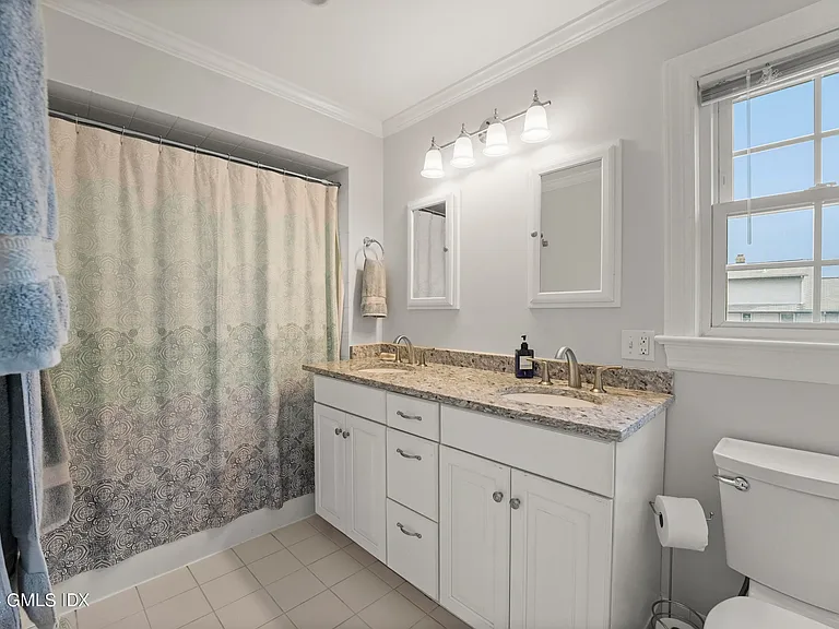 41 Ridge St #1 — Photo 14