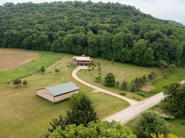 S5978 County Road S, Viola, WI 54664