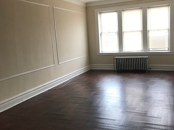 5th image of 49 S Clinton St APT D8