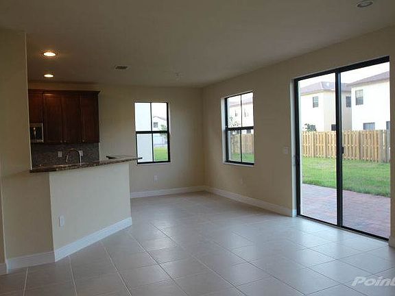 4th image of 10047 NW 88th Ter