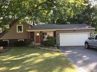 1275 Lochaven Rd, Waterford, MI 48327