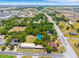101 E Cook St, Nevada, TX 75173