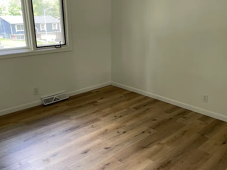 15010 Davenport Cir — Photo 15