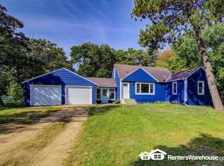 8380 Red Oak Dr, Mounds View, MN 55112