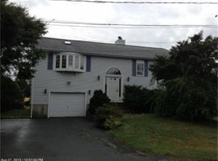142 Sherman St, Dartmouth, MA 02748