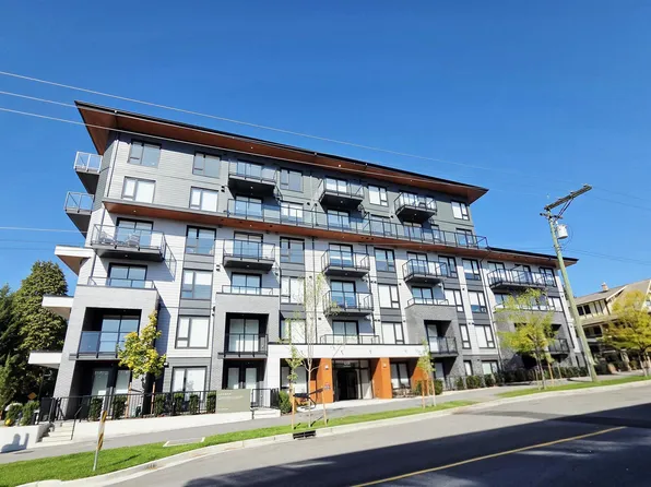 601 Rochester Ave #406, Coquitlam, BC V3K 0J6