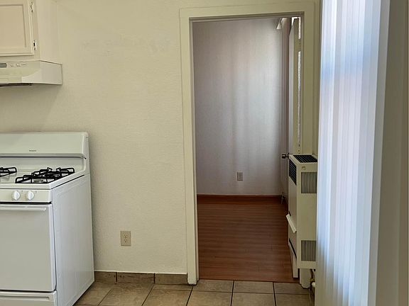 2nd image of 424 W 3rd St #424