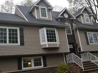 45 N Mitchell Ave, Livingston, NJ 07039