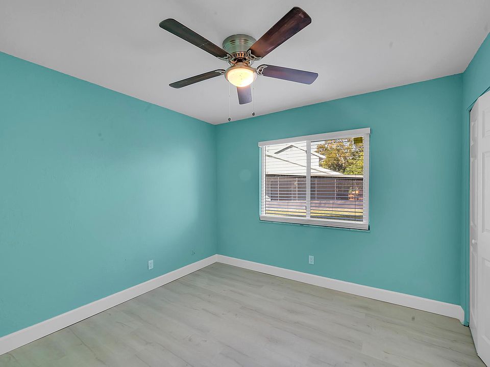 1st image of 1461 SE Rivergreen Circle