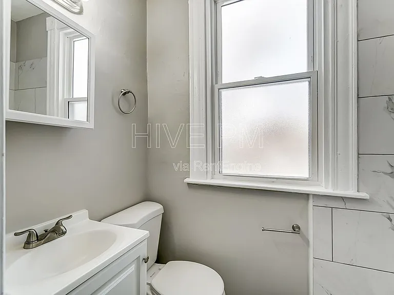 1758 Brewster Ave — Photo 14