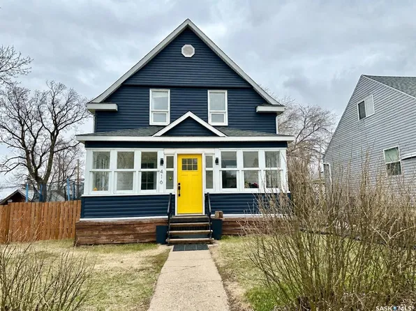 416 3rd STREET SE, Weyburn, SK S4H 2C8
